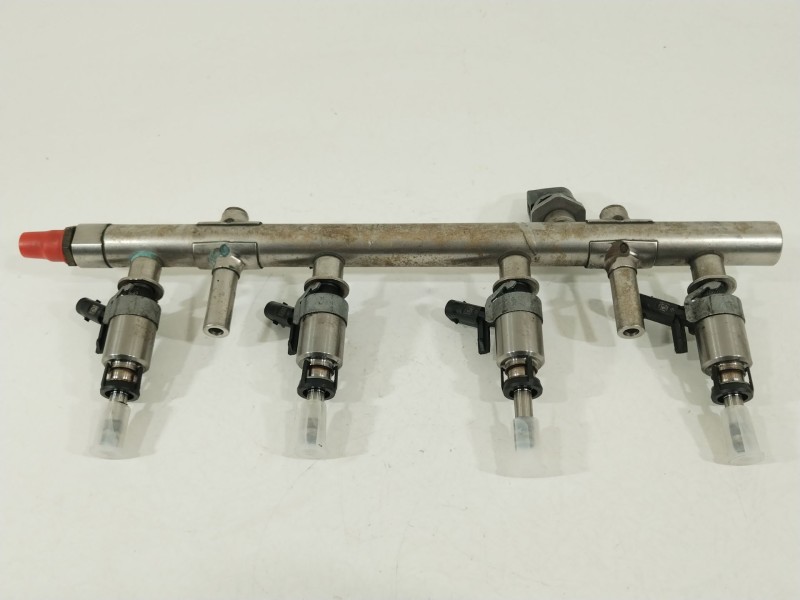 Recambio de rampa inyectora para seat leon (5f1) cupra 280 referencia OEM IAM 06K133317C  