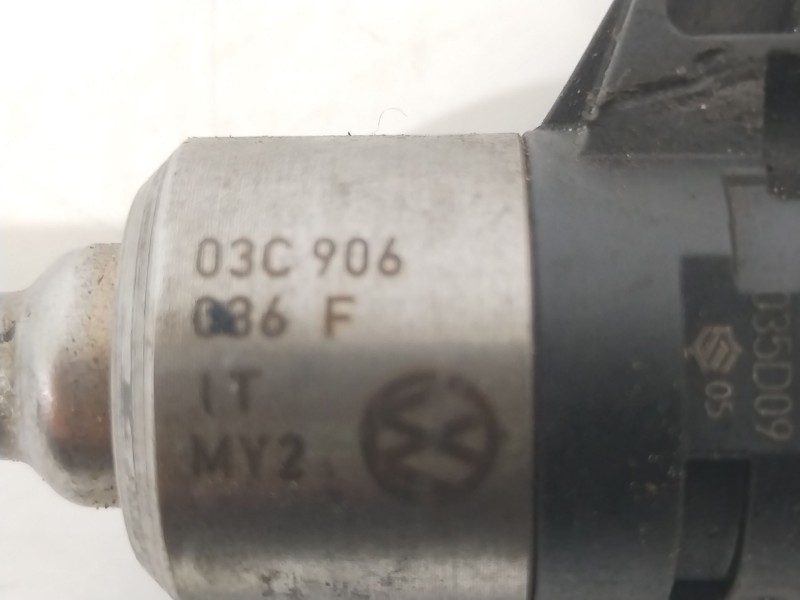 Recambio de inyector para volkswagen golf v variant (1k5) highline referencia OEM IAM 03C906036F IHP072 