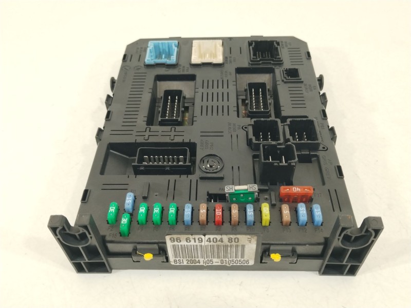 Recambio de caja reles / fusibles para peugeot 307 break (3e) 1.6 16v referencia OEM IAM 9661940480 BSI2004H05 216760315B