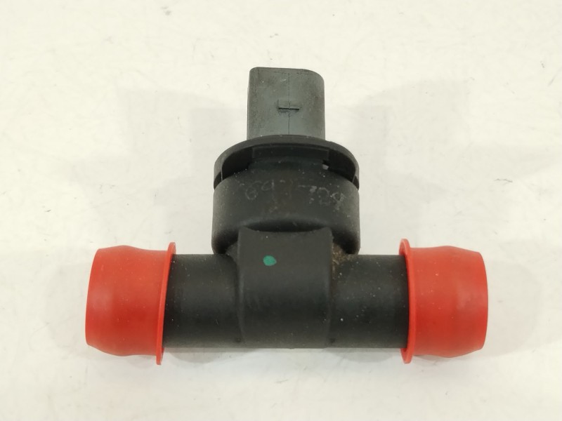 Recambio de sensor para volkswagen golf vii lim. gte referencia OEM IAM 06A919501A  