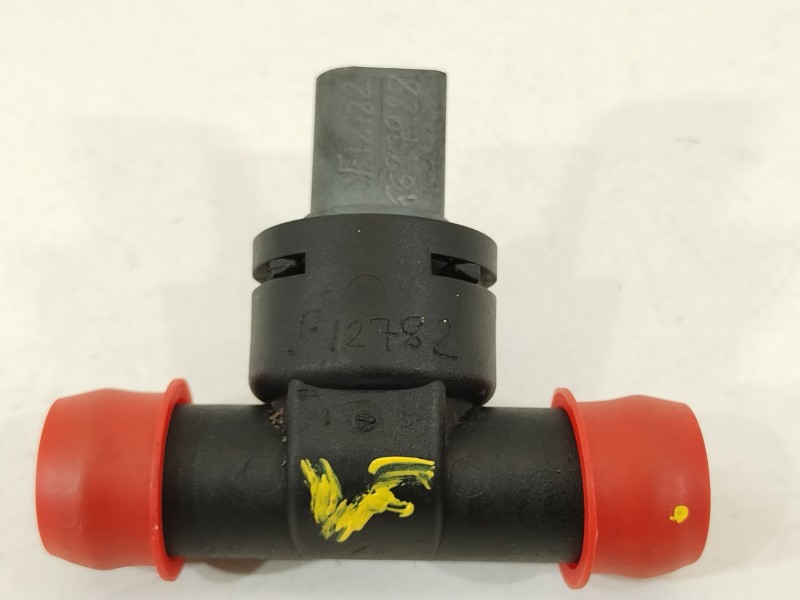 Recambio de sensor para volkswagen golf vii lim. gte referencia OEM IAM 06A919501A  