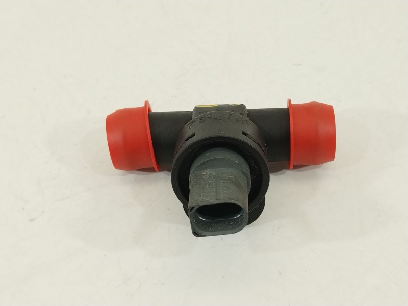 Recambio de sensor para volkswagen golf vii lim. gte referencia OEM IAM 06A919501A  