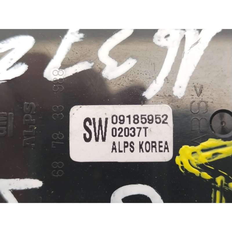 Recambio de mando elevalunas delantero izquierdo para opel vectra c (z02) 1.8 16v referencia OEM IAM 09185952 687833988 