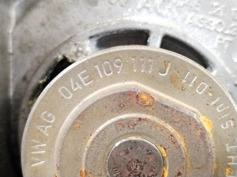 Recambio de bomba agua para seat ibiza (6p1) reference plus referencia OEM IAM 04E121600BD 04E121042 