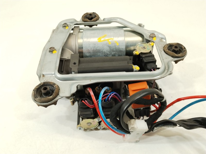 Recambio de bomba suspension para bmw x5 (e53) 3.0d referencia OEM IAM 4430200111 37226787616 1082099