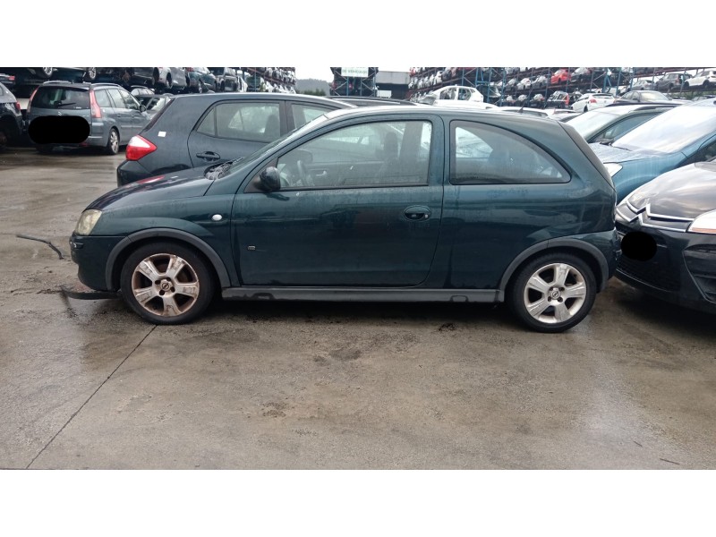 opel corsa c (x01) del año 2004