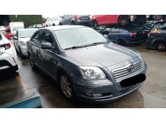 toyota avensis sedán (_t25_) del año 2003