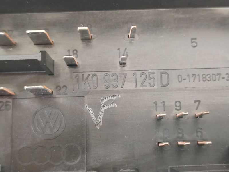Recambio de caja reles / fusibles para seat leon (1p1) 1.9 tdi referencia OEM IAM 1K0937125D  