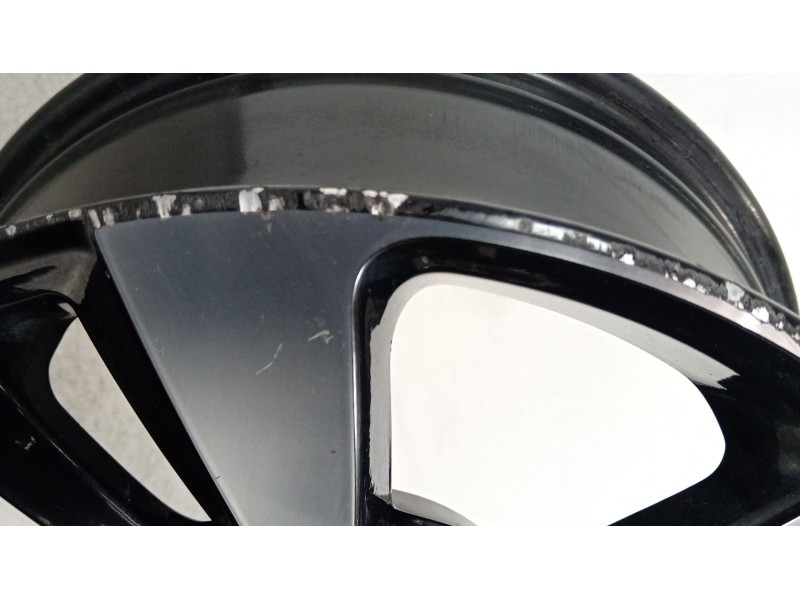 Recambio de llanta para citroën c3 iii (sx) 1.2 puretech 82 referencia OEM IAM 9813075077  