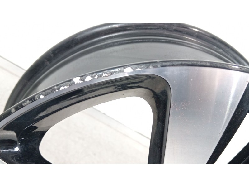 Recambio de llanta para citroën c3 iii (sx) 1.2 puretech 82 referencia OEM IAM 9813075077  