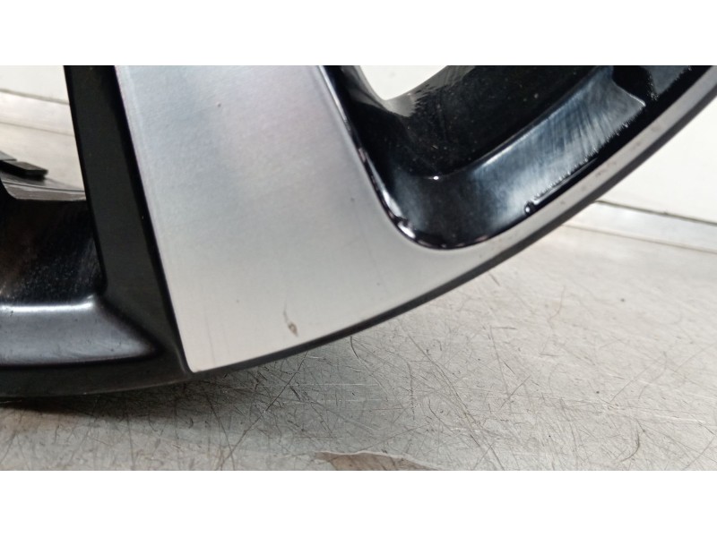 Recambio de llanta para citroën c3 iii (sx) 1.2 puretech 82 referencia OEM IAM 9813075077  