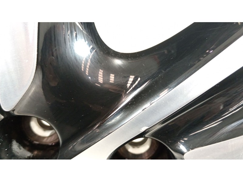 Recambio de llanta para citroën c4 picasso feel referencia OEM IAM 9813883177  