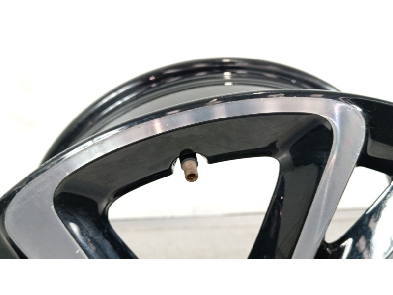 Recambio de llanta para citroën c4 picasso feel referencia OEM IAM 9813883177  