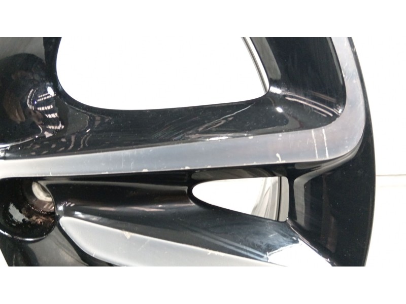 Recambio de llanta para citroën c4 picasso feel referencia OEM IAM 9813883177  