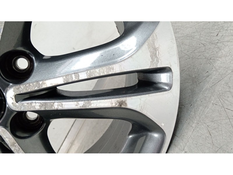 Recambio de llanta para kia cee´d (jd) 1.6 crdi 136 referencia OEM IAM 52910a2630  