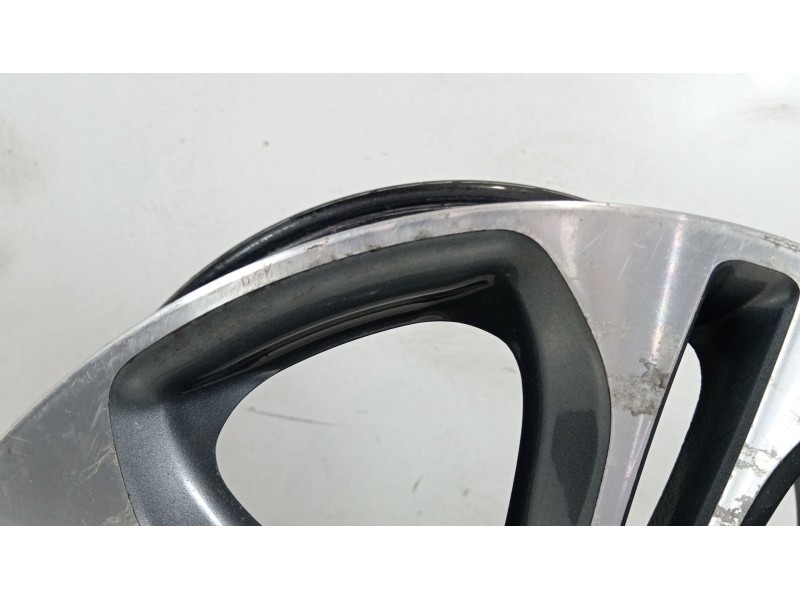 Recambio de llanta para kia cee´d (jd) 1.6 crdi 136 referencia OEM IAM 52910a2630  