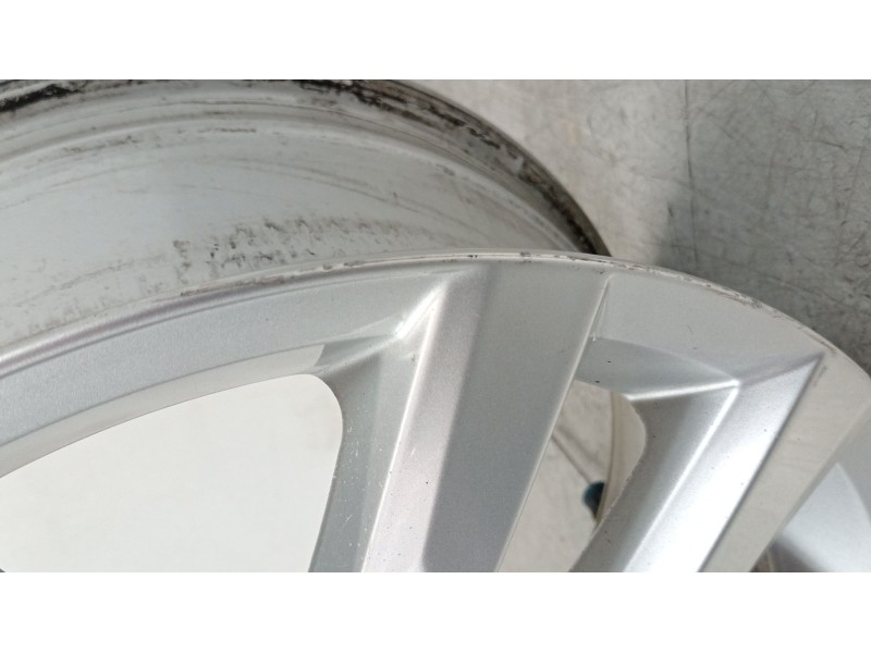 Recambio de llanta para volkswagen touran (5t1) 1.6 tdi referencia OEM IAM 5TA601025  