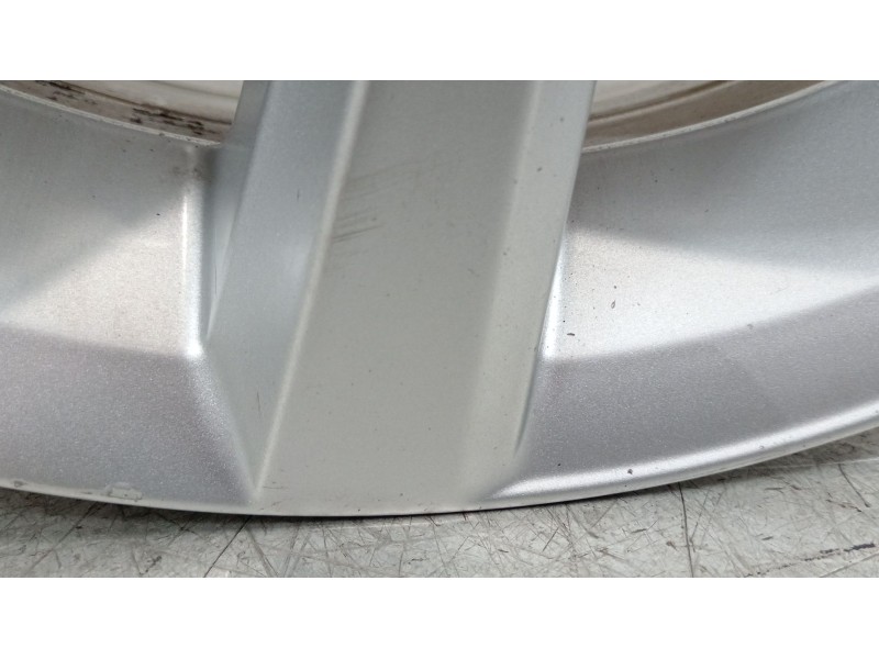Recambio de llanta para volkswagen touran (5t1) 1.6 tdi referencia OEM IAM 5TA601025  