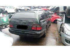 mercedes-benz clase e (w210) del año 2000 2