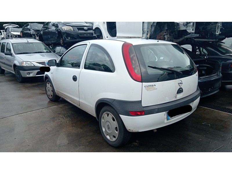 opel corsa c (x01) del año 2002