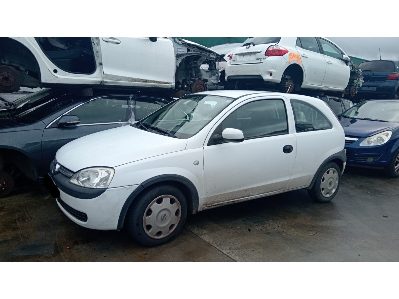 opel corsa c (x01) del año 2002