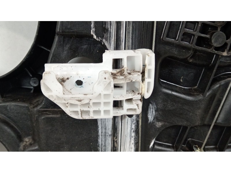 Recambio de elevalunas delantero izquierdo para kia carens iv 1.6 gdi referencia OEM IAM 82470A4260 82450A4010 82470A4000