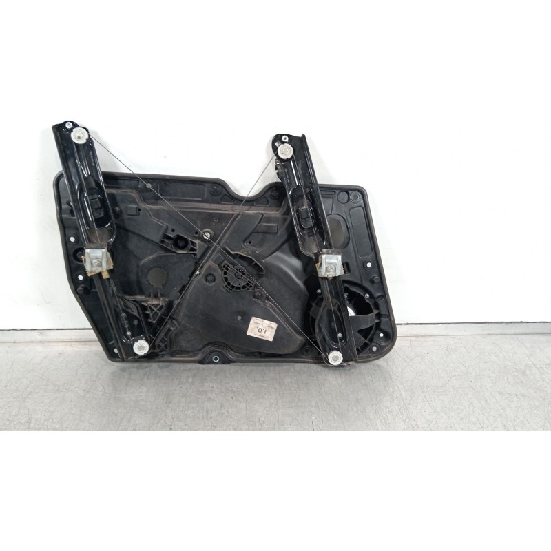 Recambio de elevalunas delantero derecho para volkswagen golf vi (5k1) 2.0 gti referencia OEM IAM 5K1837730Q 5K0959702C 5K095979