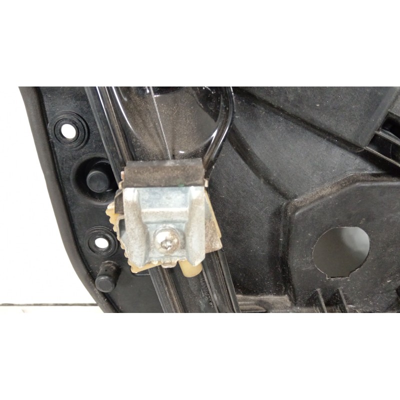 Recambio de elevalunas delantero derecho para volkswagen golf vi (5k1) 2.0 gti referencia OEM IAM 5K1837730Q 5K0959702C 5K095979