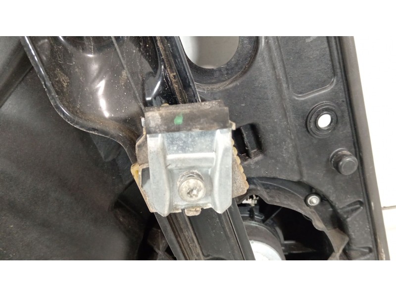 Recambio de elevalunas delantero derecho para volkswagen golf vi (5k1) 2.0 gti referencia OEM IAM 5K1837730Q 5K0959702C 5K095979