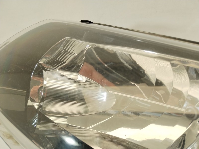 Recambio de faro izquierdo para dacia logan ii 1.5 dci referencia OEM IAM 260608494R  