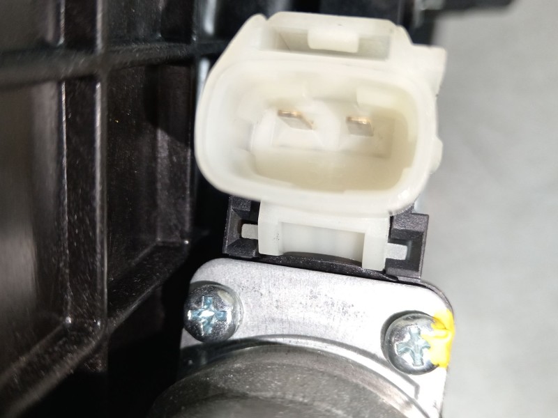 Recambio de elevalunas delantero derecho para kia carens iv 1.6 gdi referencia OEM IAM 82480A4280 82480A4000 82460A4000