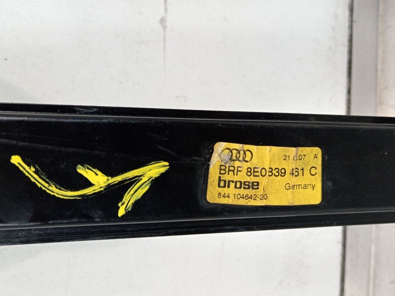 Recambio de elevalunas trasero izquierdo para audi a4 b7 (8ec) 2.0 tdi referencia OEM IAM 8E0839461C 8E0959801E 0130021767