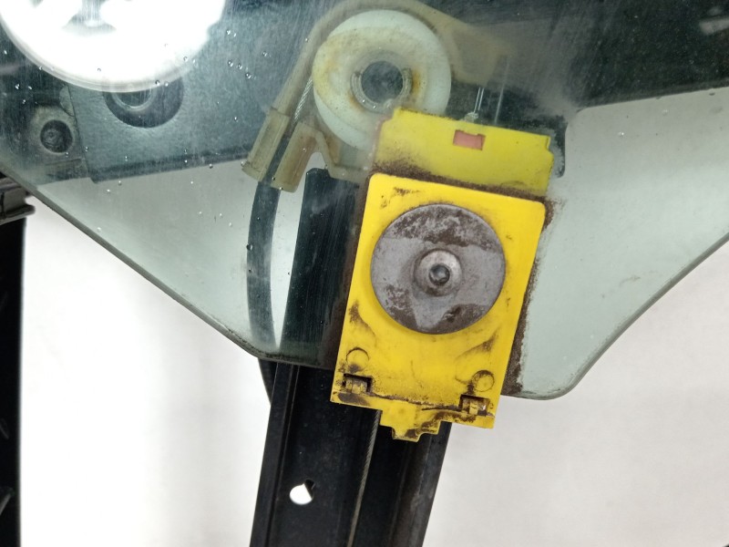 Recambio de elevalunas delantero izquierdo para audi a6 avant (4f5) 3.0 tdi quattro referencia OEM IAM 4F0837461A 4F0959801B 