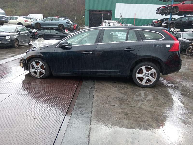 VOLVO V60 I (155)