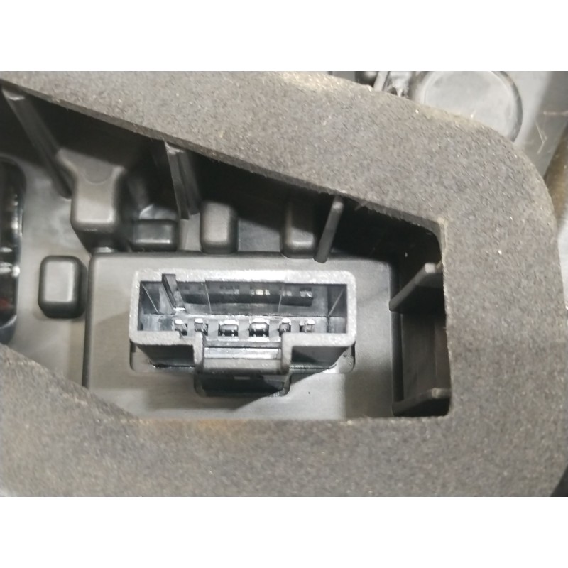 Recambio de piloto trasero izquierdo para dacia sandero ii (b8_) tce 90 (b8m1, b8ma) referencia OEM IAM 265550577R 62421303 