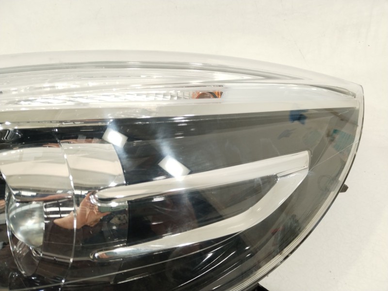 Recambio de faro izquierdo para renault scénic iii (jz0/1_) 1.2 tce referencia OEM IAM 260601946R 89906003 