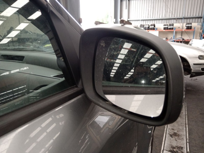 Recambio de retrovisor derecho para suzuki swift iii (mz, ez) 1.3 (rs 413) referencia OEM IAM 8470162JB0  