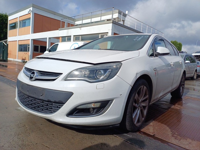opel astra j sports tourer (p10) del año 2015