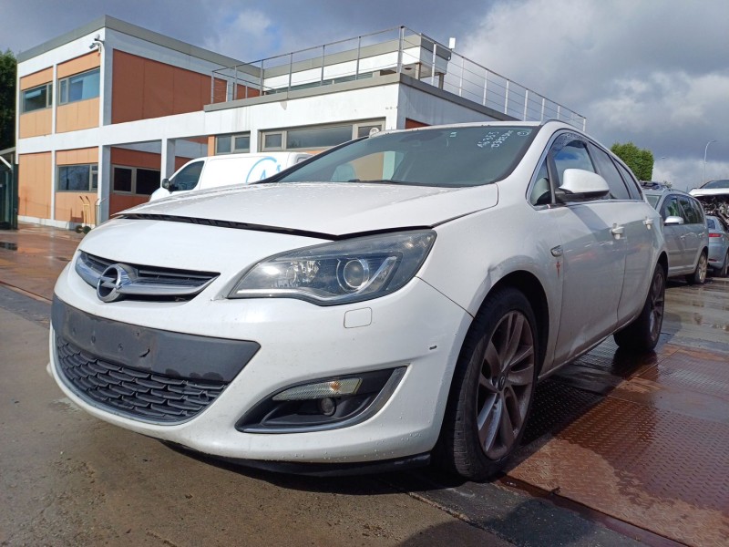 opel astra j sports tourer (p10) del año 2015