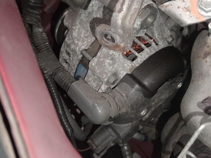 Recambio de alternador para peugeot 108 1.0 vti 72 referencia OEM IAM 270600Q160  TG1042109821