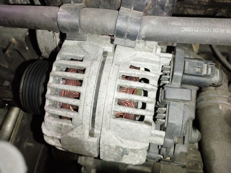 Recambio de alternador para volkswagen new beetle (9c1, 1c1) 1.6 referencia OEM IAM 8EL011710311 59213656 