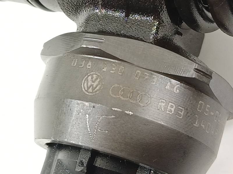 Recambio de inyector para seat altea (5p1) hot referencia OEM IAM 038130073AG  0414720215