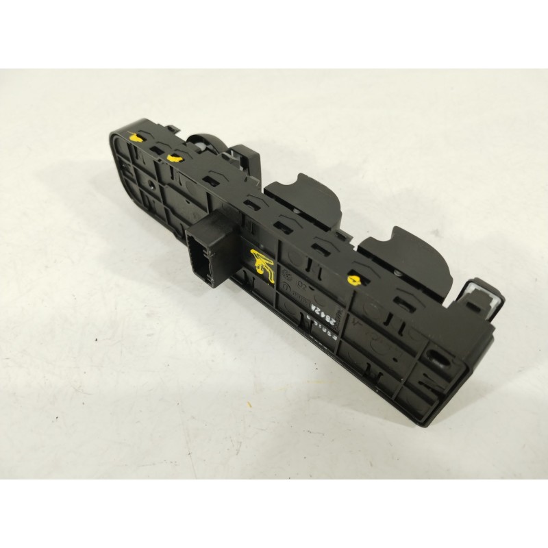 Recambio de mando elevalunas delantero izquierdo para renault scénic iii (jz0/1_) 1.2 tce referencia OEM IAM 809610016R  