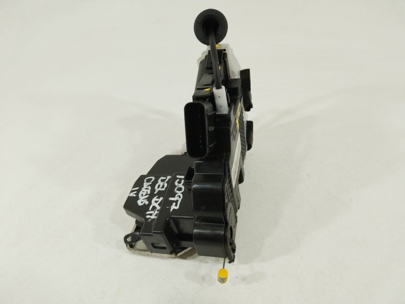 Recambio de cerradura puerta delantera derecha para kia carens iv 1.6 gdi referencia OEM IAM 81320A4010  