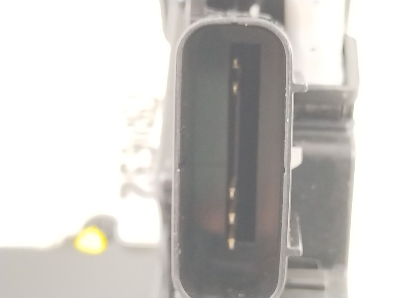 Recambio de cerradura puerta delantera derecha para kia carens iv 1.6 gdi referencia OEM IAM 81320A4010  