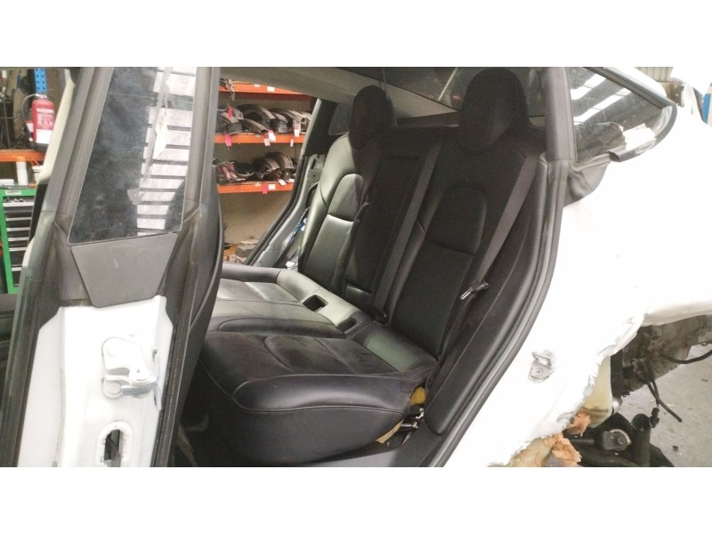 Recambio de asientos traseros para tesla model 3 ev referencia OEM IAM 1452685C3C  