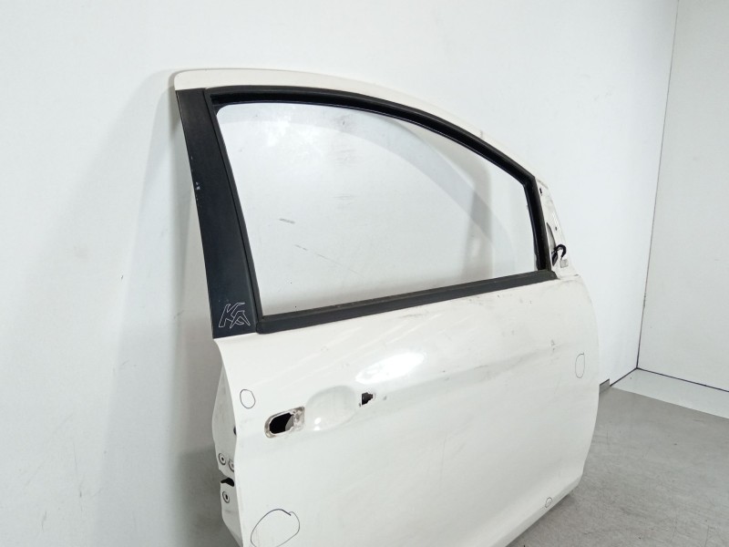 Recambio de puerta delantera derecha para ford ka (ru8) 1.2 referencia OEM IAM 1542363  