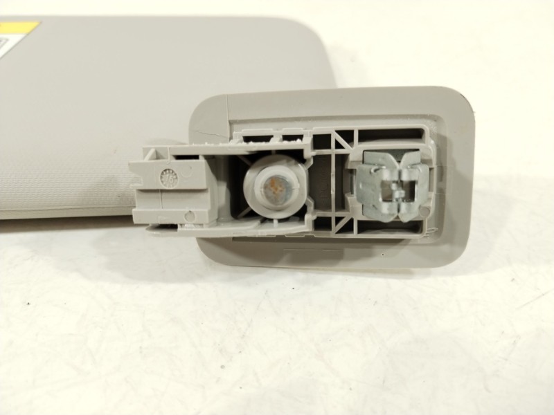 Recambio de parasol derecho para citroën c3 iii (sx) 1.2 thp 110 referencia OEM IAM 98100807BJ  