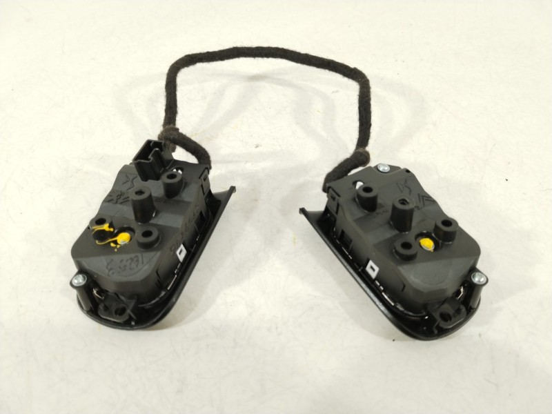 Recambio de mando volante para citroën c3 iii (sx) 1.2 thp 110 referencia OEM IAM 9812314777  