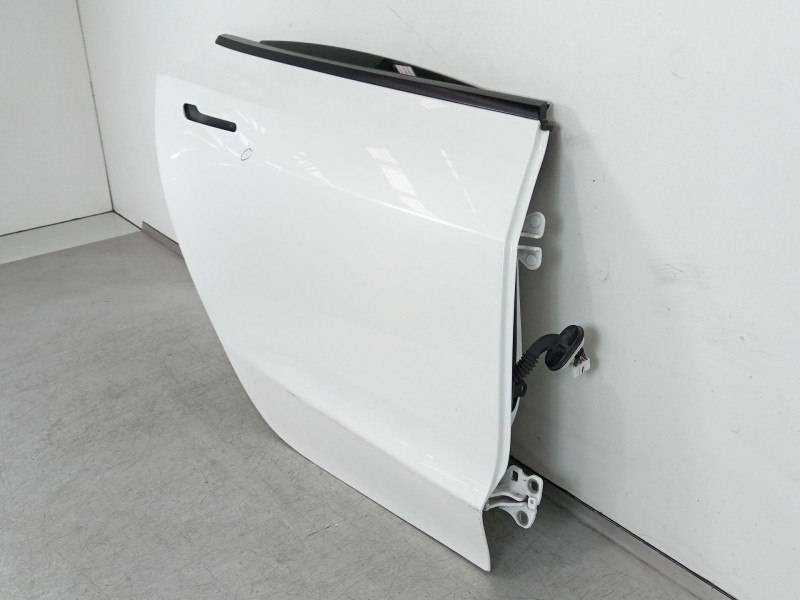 Recambio de puerta trasera derecha para tesla model 3 ev referencia OEM IAM 1081440-ST-C  